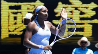 开云体育下载-高芙晋级透露偷师阿卡放小球，直言特朗普上台黑人女性处境很难|达尼洛维奇|科里-高芙|罗德·拉沃尔|女单|澳网_新浪体育_新浪新闻