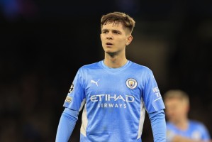 麦卡蒂今晨告别曼城训练基地，转会诺丁汉森林在即